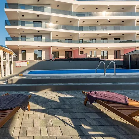 Lovely In With Outdoor Swimming Pool Holiday home *