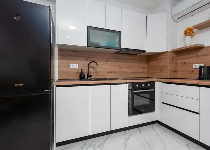 Gorgeous In With Wifi 펜션 자다르