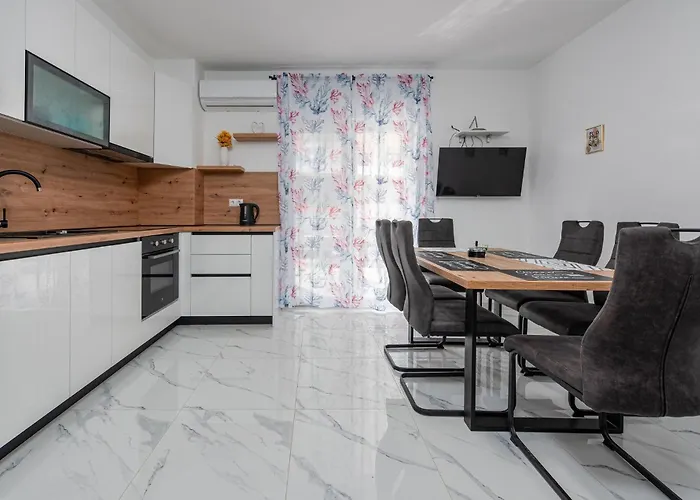 Gorgeous In With Wifi *