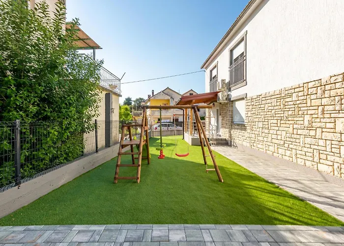 펜션 Gorgeous In With Wifi 자다르